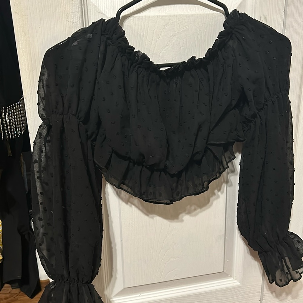 SHEIN black long sleeve crop top